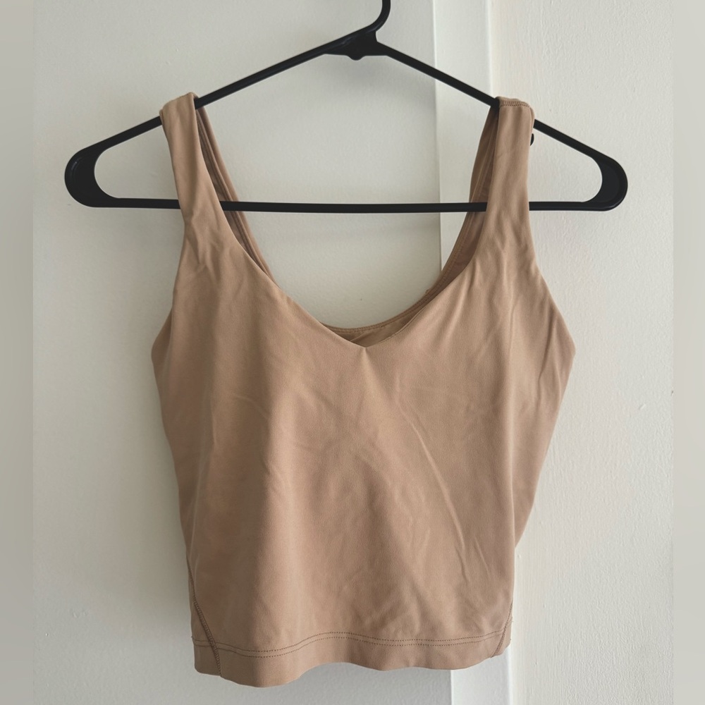 Lululemon nude workout crop top